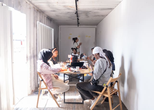 DSCF1187Jade Svart Hvitt Hundre Prosent Kopi